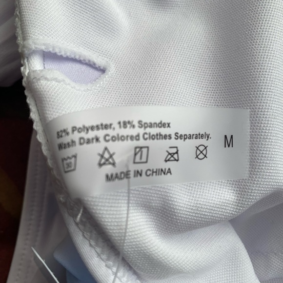 3/12 🏖️ sale Alunalevi White Swimsuit plunging Neckline. One piece. Size M NWT - Picture 9 of 10